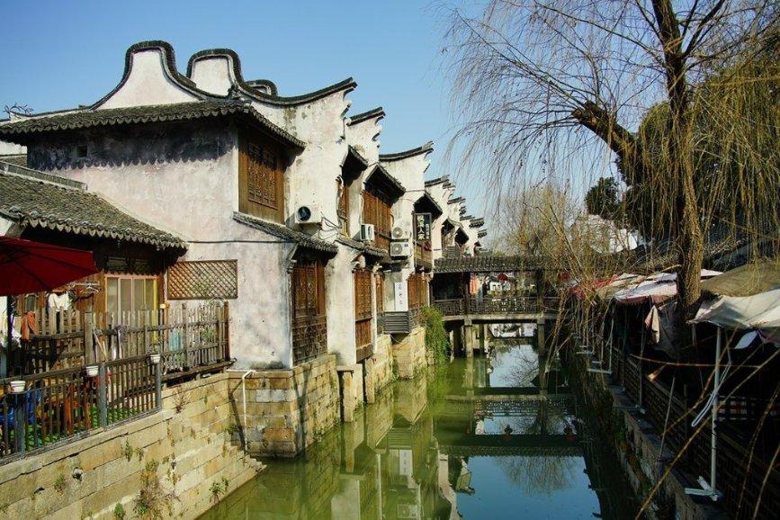 湖南省冷水江市发布大雾黄色预警